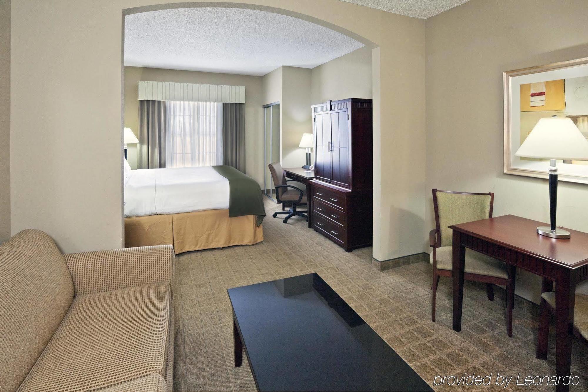 Holiday Inn Express Hotel & Suites Shawnee I-40 By Ihg Habitación foto